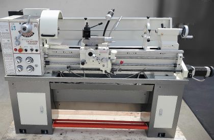 CNC LATHE MACHINE